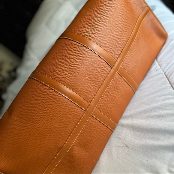 Louis Vuitton Leather Travel Bag - Picture 2 of 13